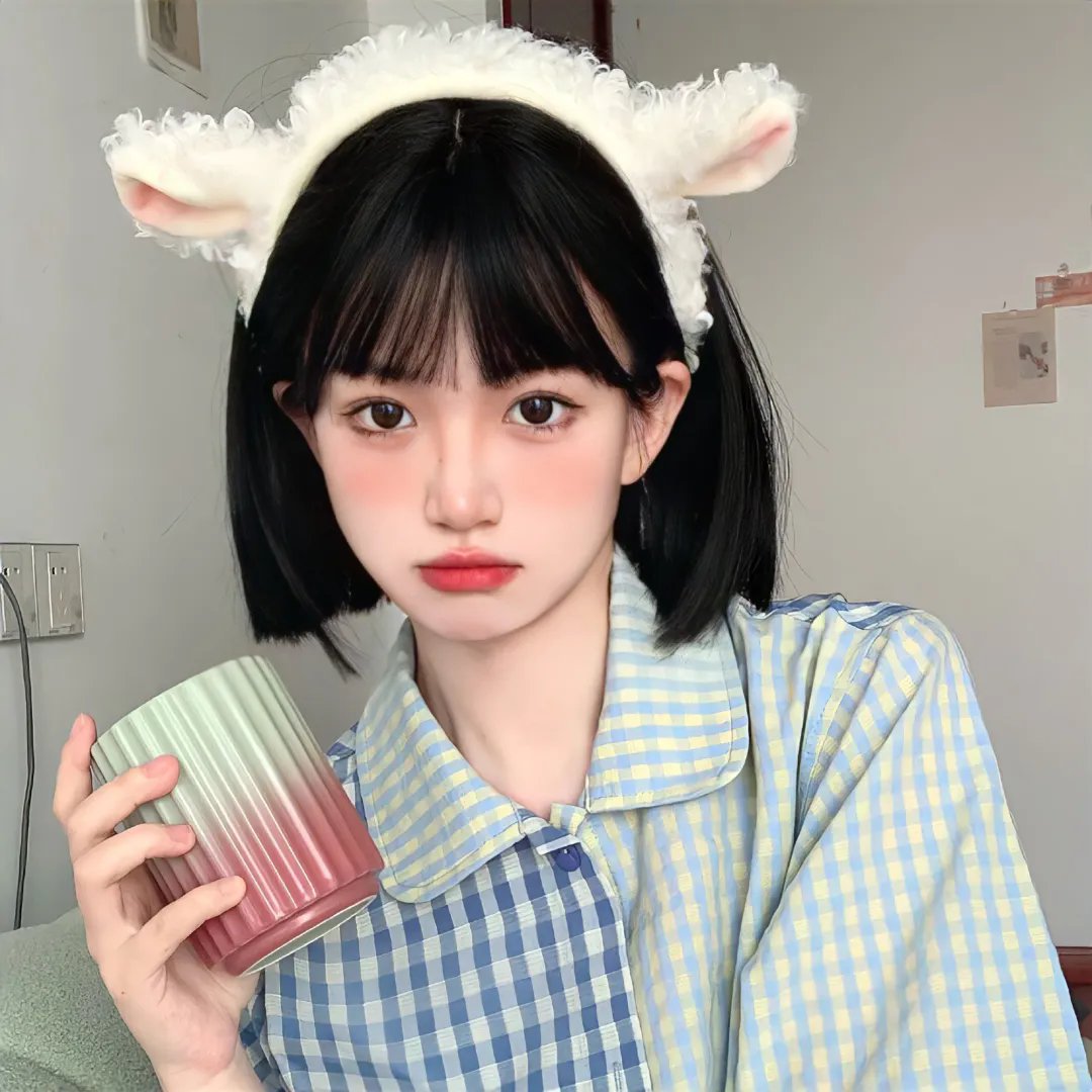 喜欢的人忘记戴眼镜了